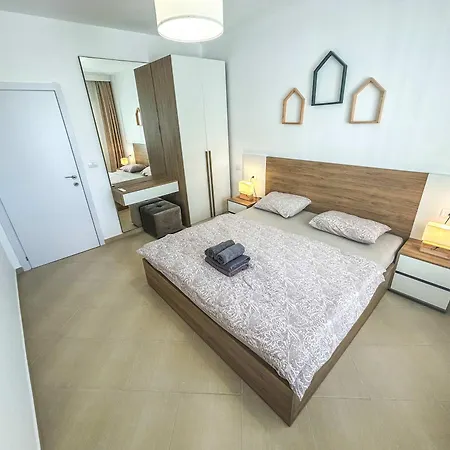 Inn Spacious Living 828 Golem (Tirana)