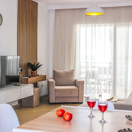Inn Spacious Living 828