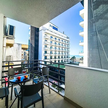 Spacious Living 828 Inn *