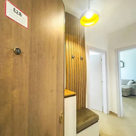 Spacious Living 828 Inn *